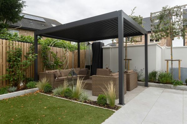 Découvrez les avantages d'une pergola bioclimatique pour terrasse